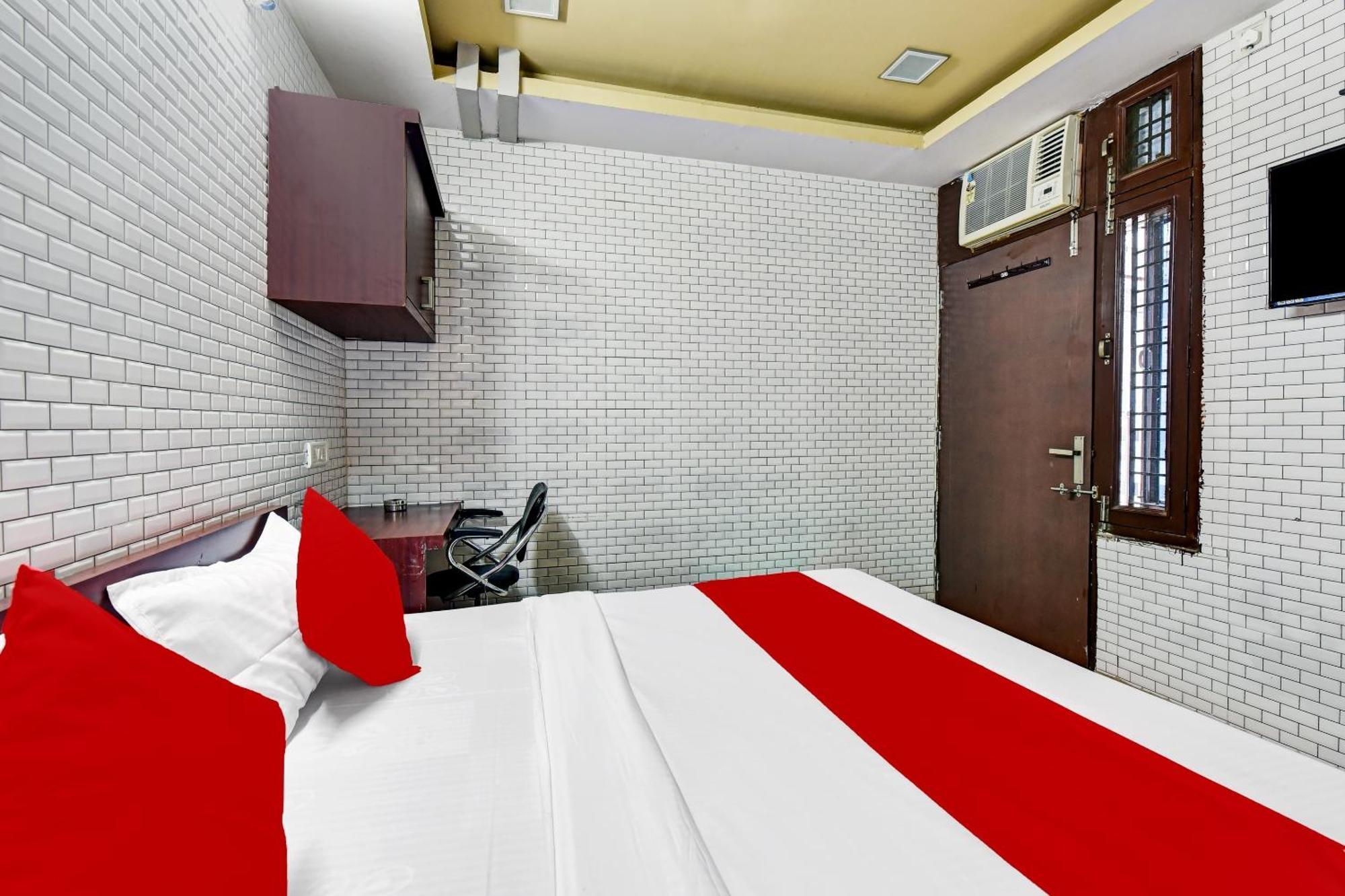 Hotel O Eleven Hotel & Banquet Кота Екстериор снимка
