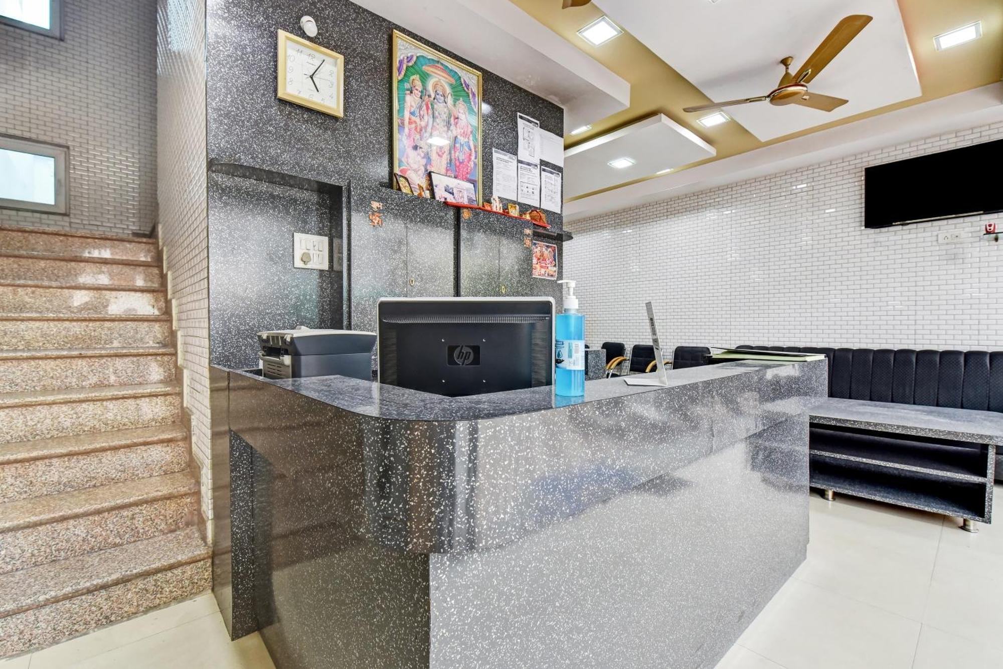 Hotel O Eleven Hotel & Banquet Кота Екстериор снимка