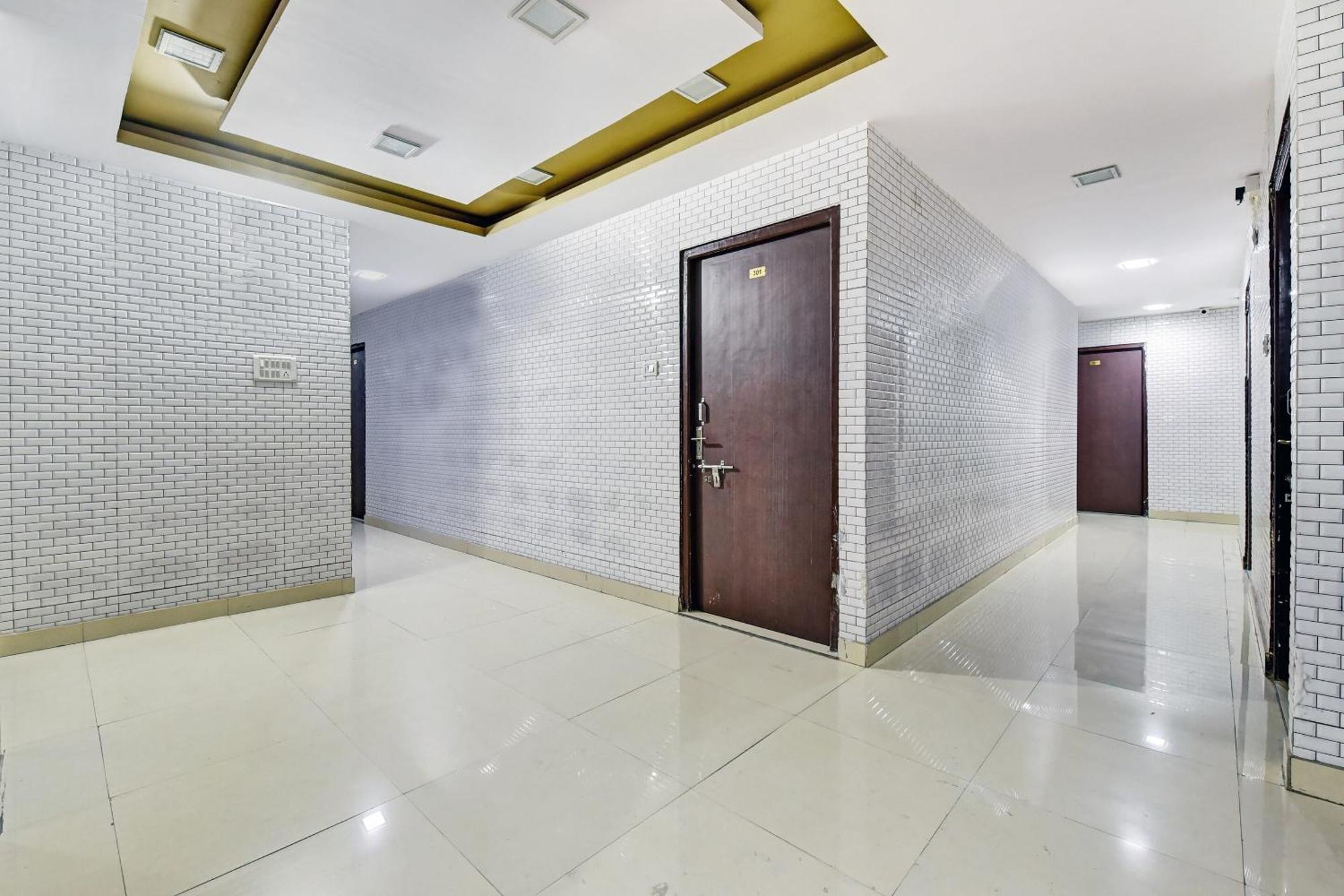 Hotel O Eleven Hotel & Banquet Кота Екстериор снимка