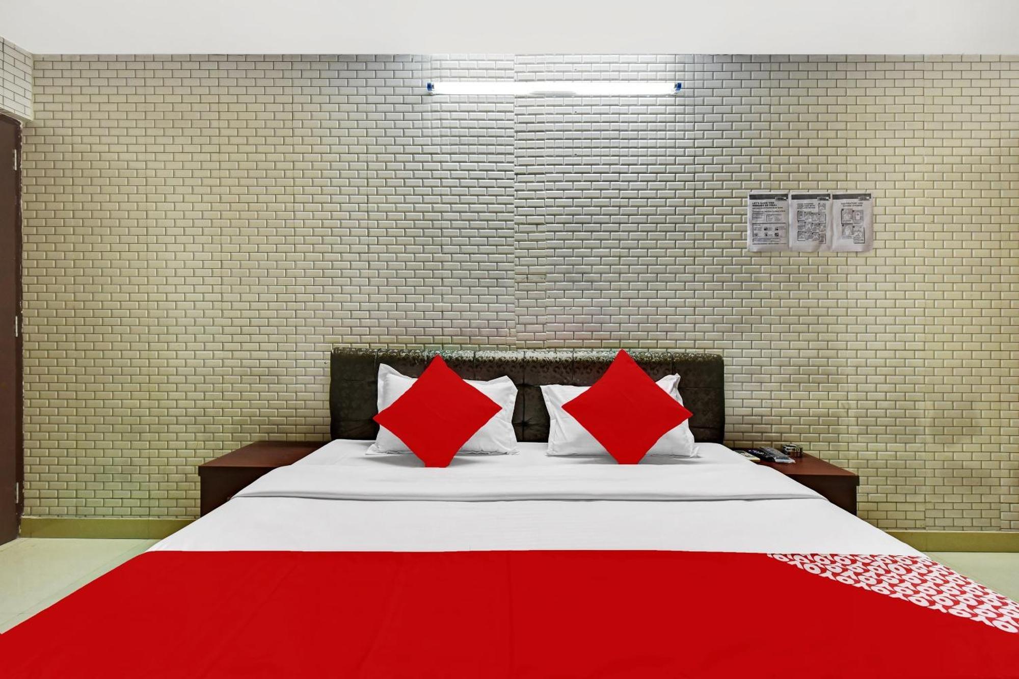 Hotel O Eleven Hotel & Banquet Кота Екстериор снимка